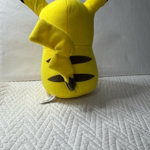 Pokémon Pikachu toy factory plush stuffed animal 2016 yellow 2016 - Picture 9 of 12